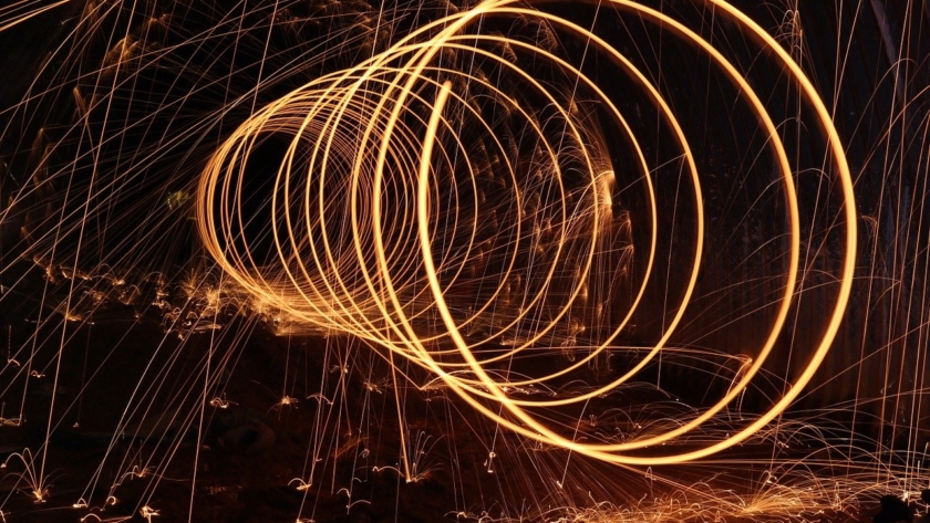 steel wool, dark, firespin